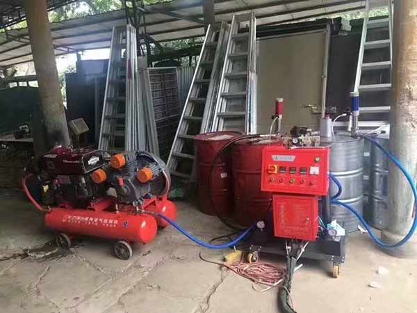 jnjx-lllwasy73e 小型聚氨酯噴涂機